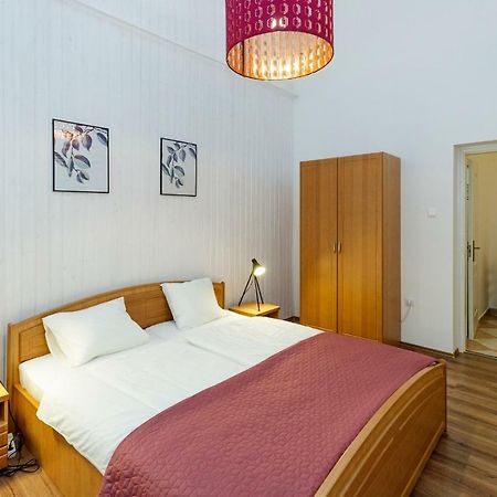 Sophie Apartman エゲル エクステリア 写真